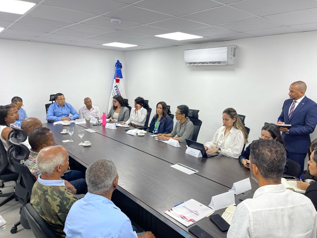 Desarrollo y Gestión Empresarial celebra reunión interinstitucional